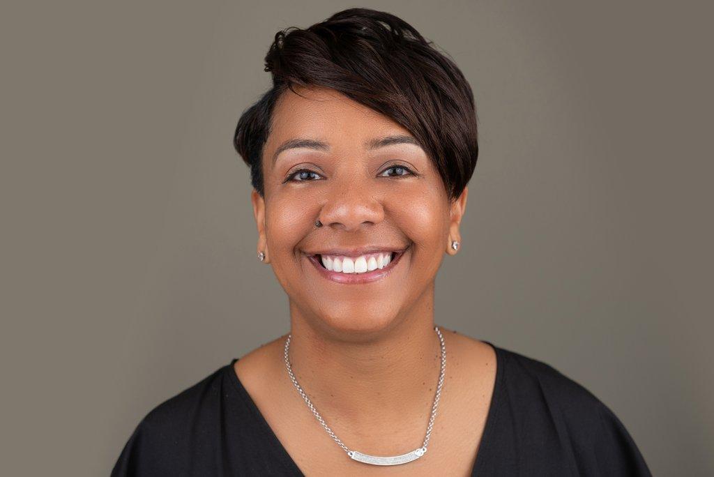  Sarah T., Digital Marketing Specialist